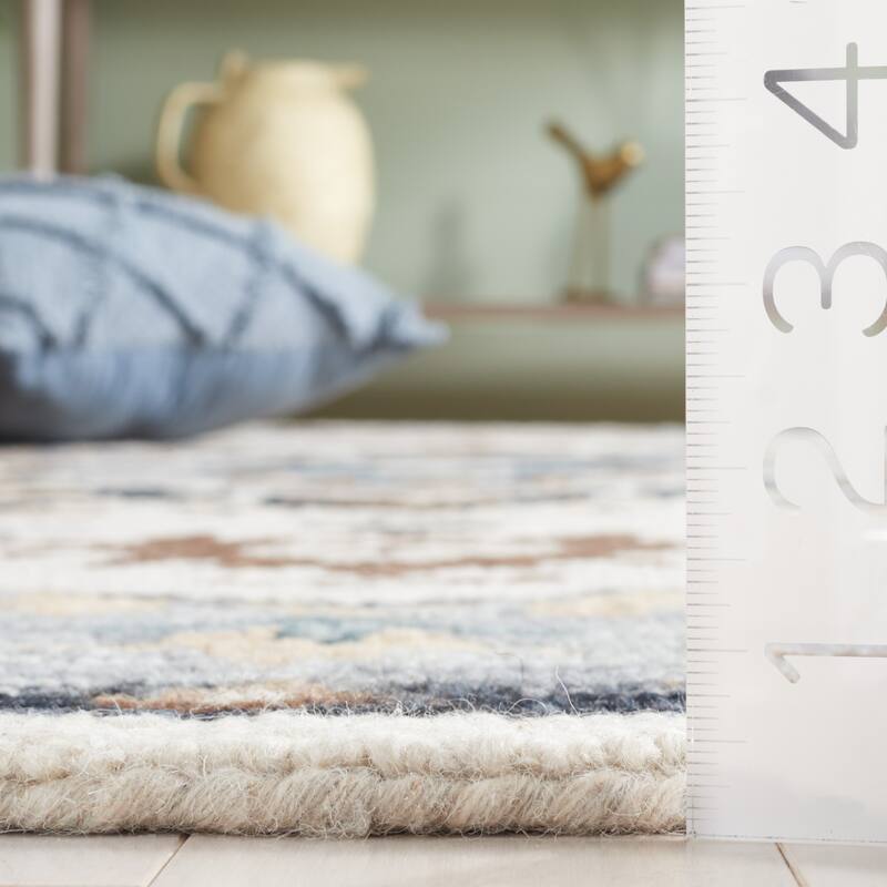 SAFAVIEH Handmade Heritage Ombre Traditional Wool Rug