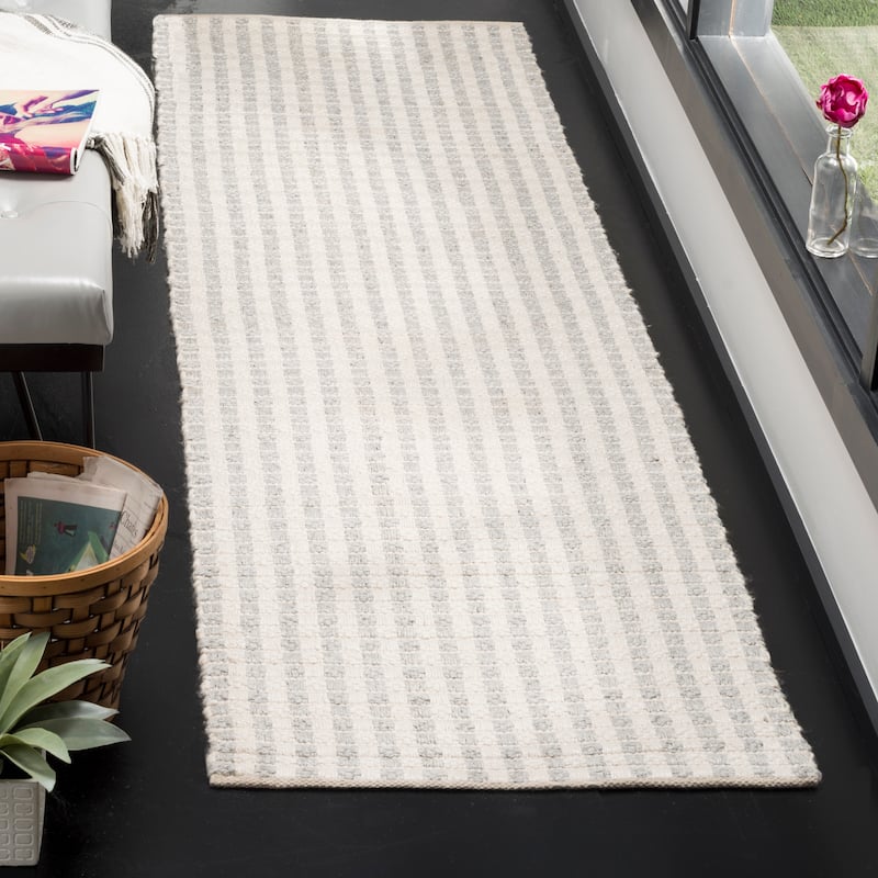 SAFAVIEH Handmade Natura Genka Wool Rug - 2'3" x 8' Runner - Grey/Ivory