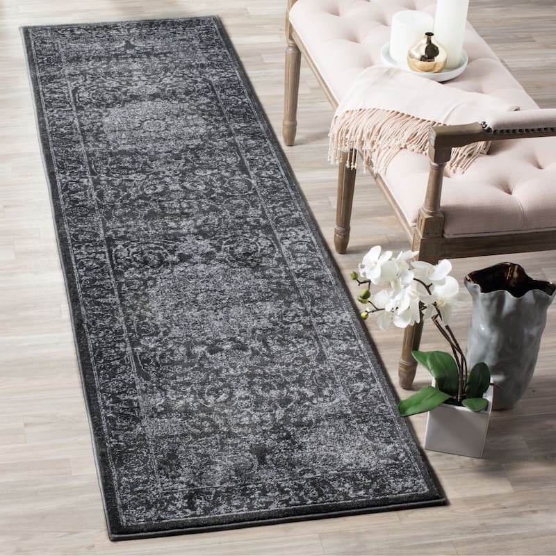 SAFAVIEH Carnegie Payton Distressed Oriental Rug - 2'3" x 8' Runner - Dark Grey/Cream