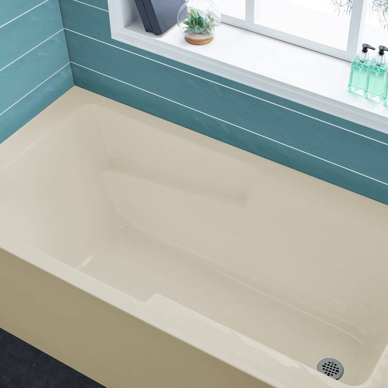 Swiss Madison Voltaire, Acrylic White, Alcove, Integral Armrest, Bathtub with Apron