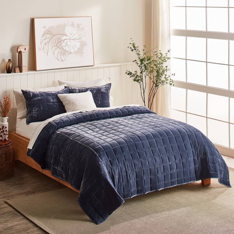 Splendid Maddie Soft Velvet Feel 3-Piece Quilt Set