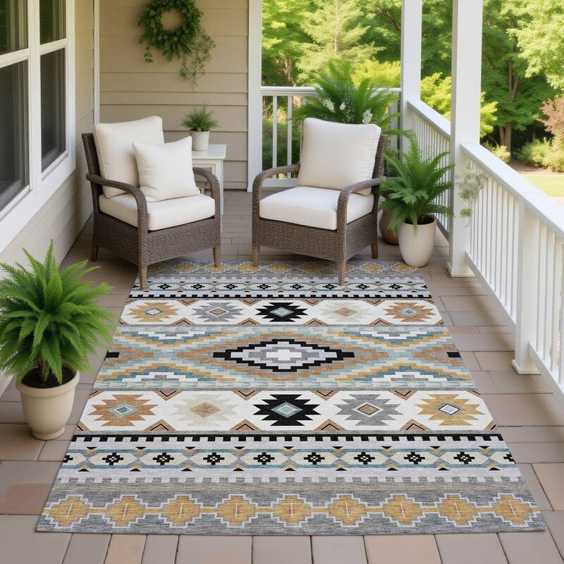 Machine Washable Indoor/ Outdoor Modern Ottawa Chantille Rug