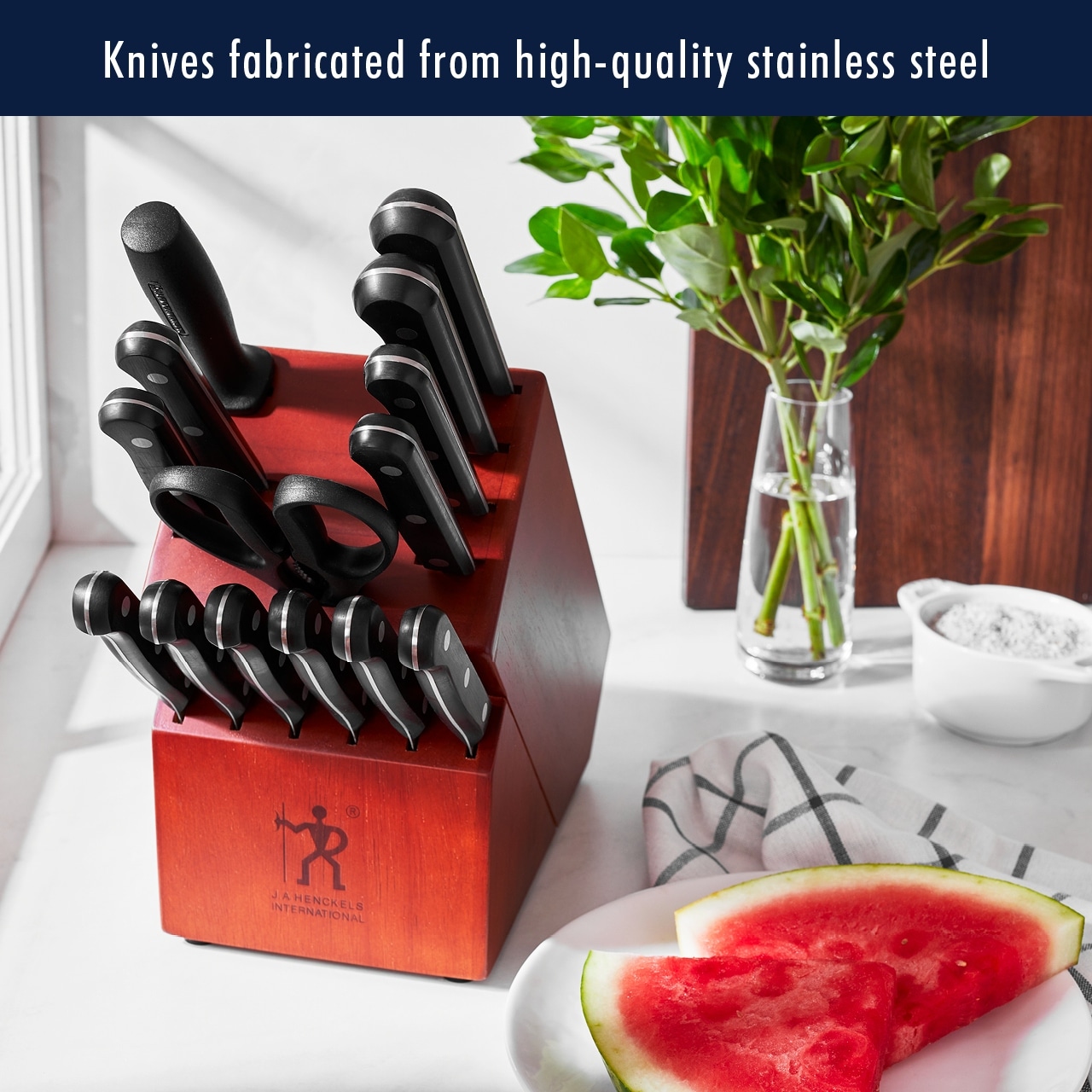 https://ak1.ostkcdn.com/images/products/is/images/direct/04f336a8674dce4e66fdd7a8e02ec52ee9960f64/Solution-15-pc-Knife-Block-Set.jpg