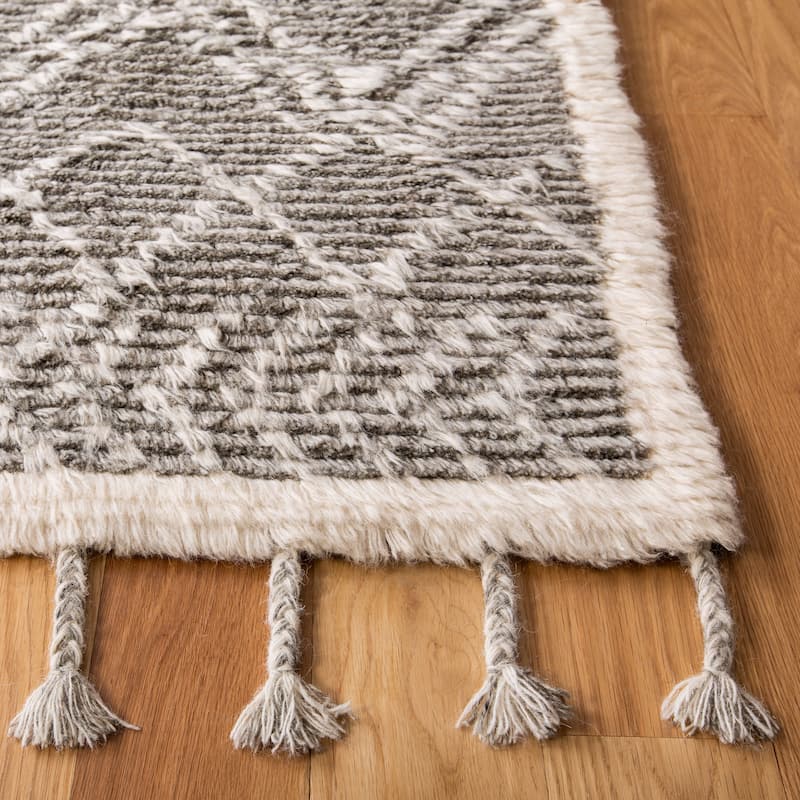 SAFAVIEH Handmade Casablanca Shag Celsa Tribal Wool Rug