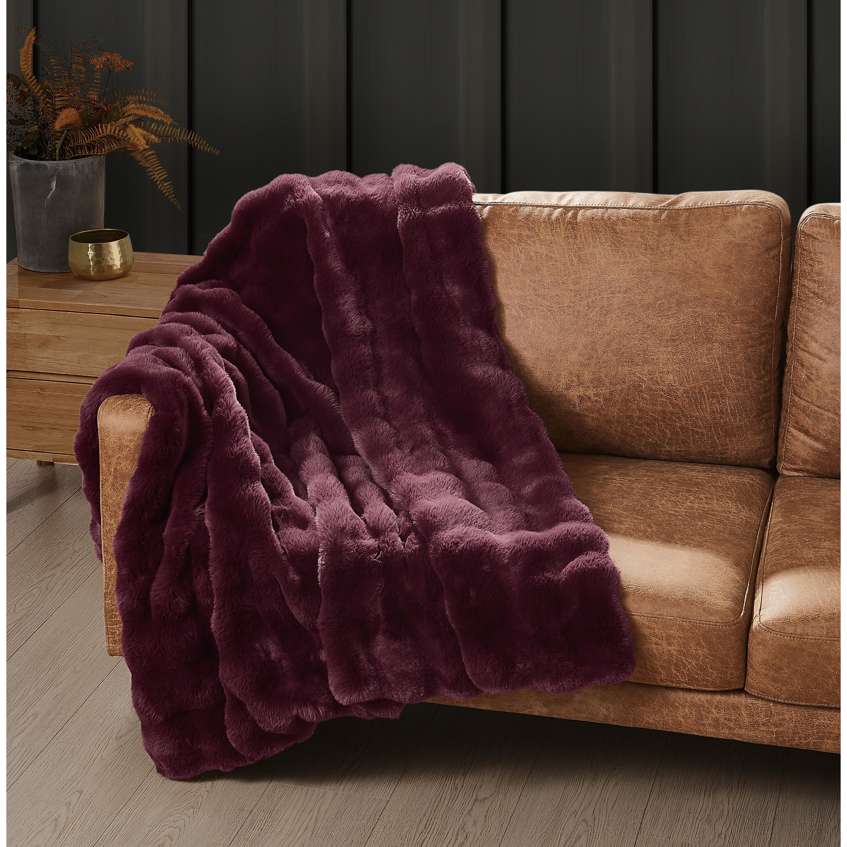 Frye Bubble Rabbit Faux 50x70 Throw