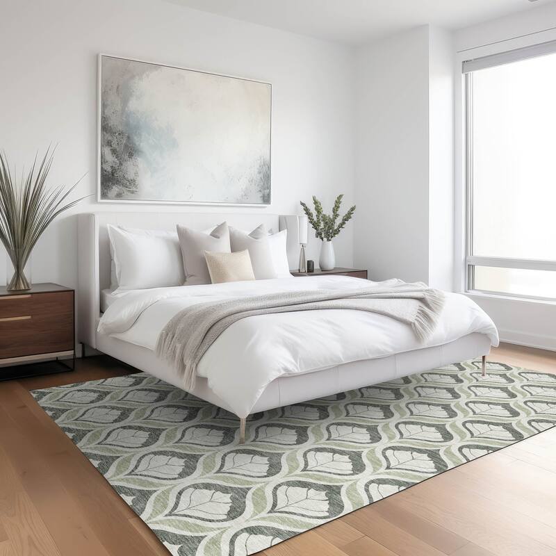 Machine Washable Indoor/ Outdoor Modern Trellis Chantille Rug