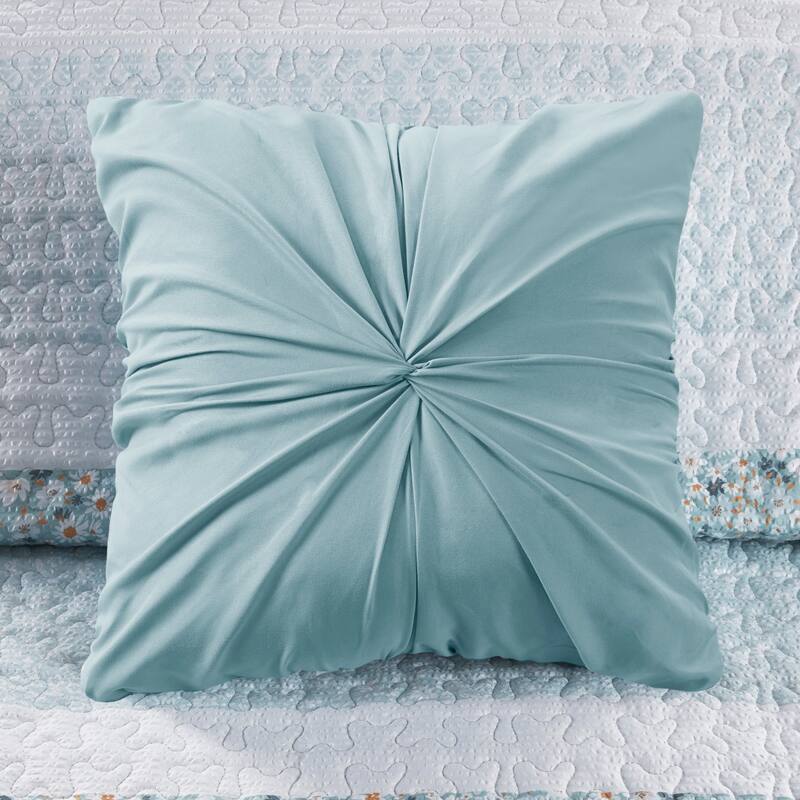 Madison Park Evian 4 Piece Seersucker Quilt Set with Throw Pillow