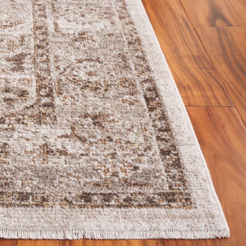 SAFAVIEH Hazel Liridona Traditional Oriental Rug