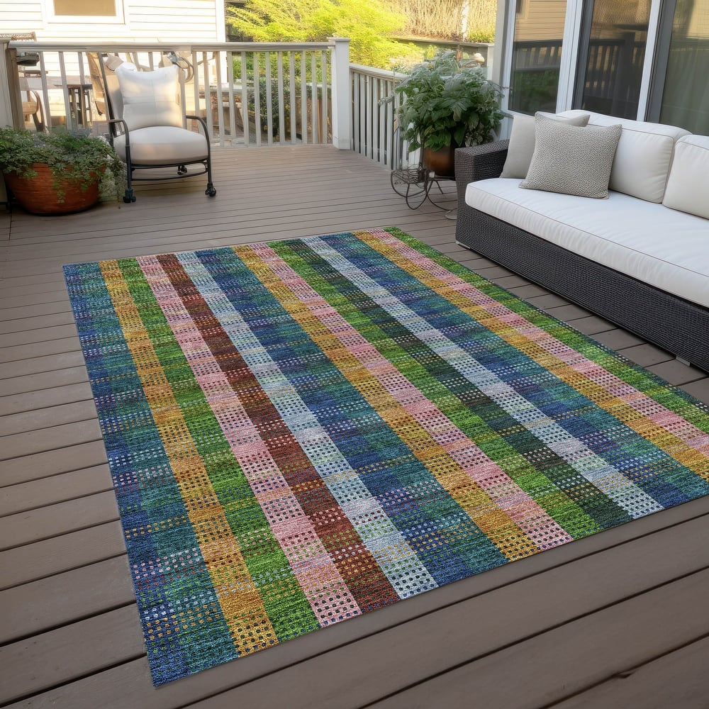 Machine Washable Indoor/ Outdoor Modern Plaid Chantille Rug