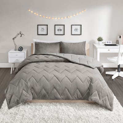 Intelligent Design Jasper Solid Chevron Quilted Reversible 3-piece Comforter Set
