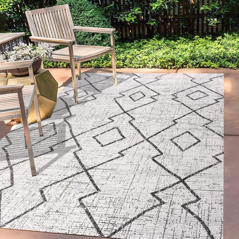 JONATHAN Y Derya Tribal Diamond Trellis Indoor/Outdoor Area Rug