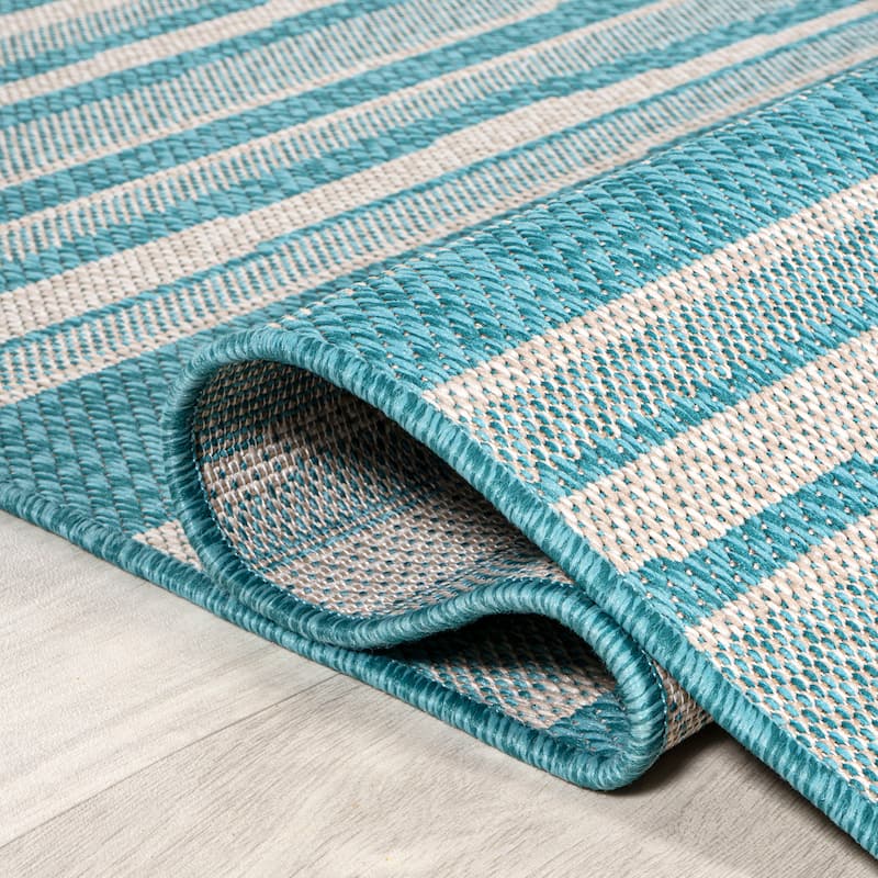 JONATHAN Y Chevron Wavy Stripe Modern Indoor/Outdoor Area Rug