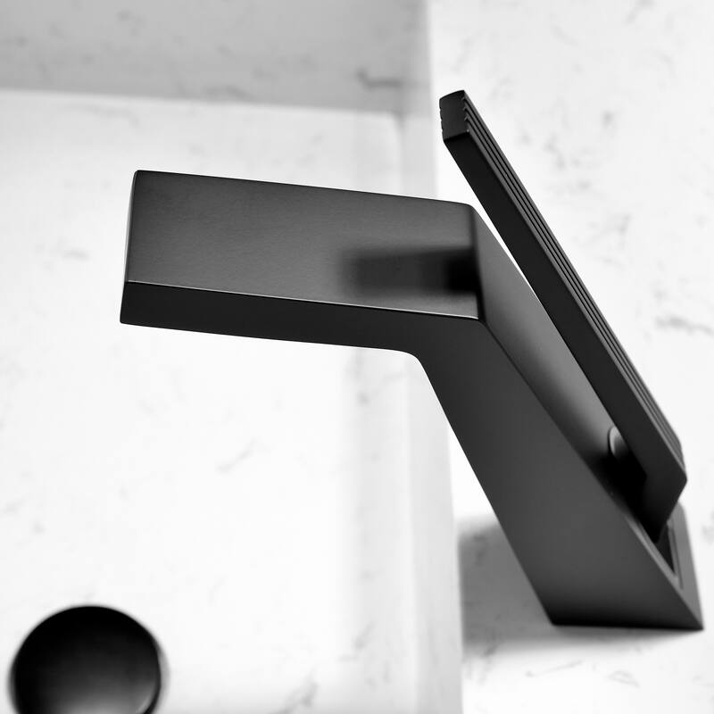 Solid Brass Single Hole Single Handle Bathroom Sink Faucet