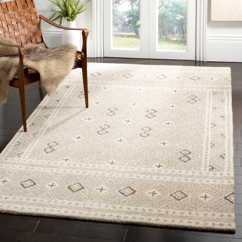 SAFAVIEH Handmade Micro-Loop Jelske Wool Rug - 4' x 6' - Grey/Ivory - Rectangle