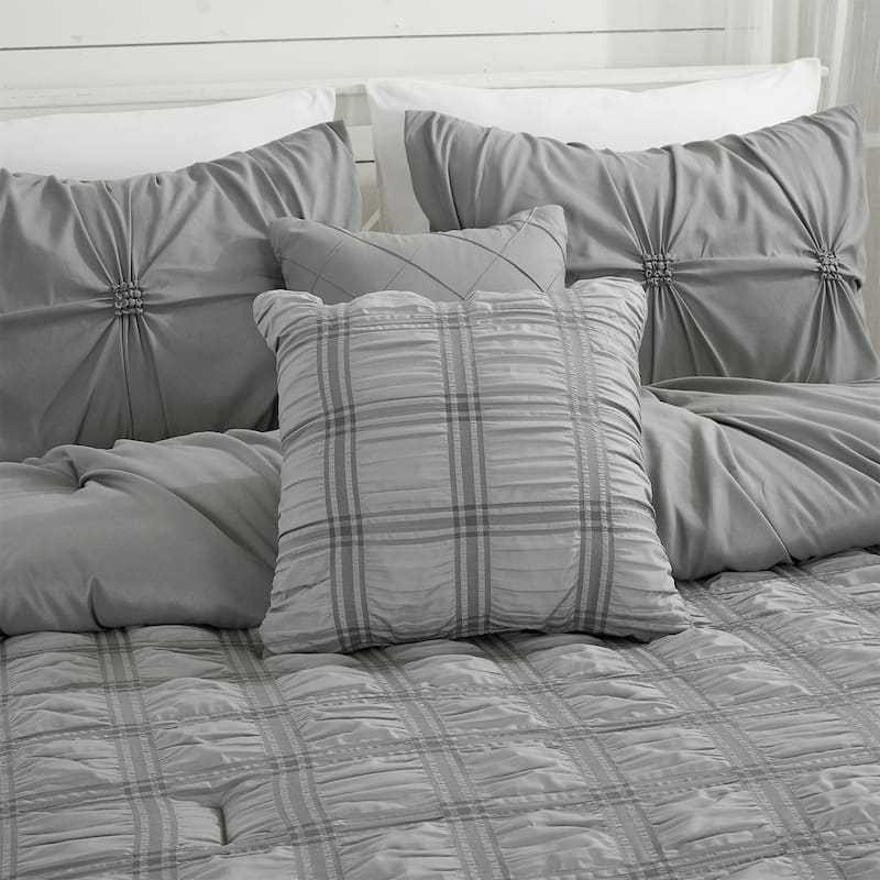 7 Piece Comforter Set Embroidered Design Bed in a Bag