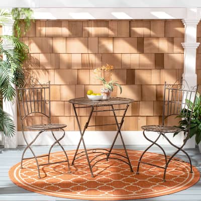 SAFAVIEH Outdoor Living Belen Victorian Iron 3-Piece Bistro Set.