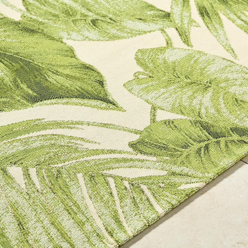 Livabliss Warsaw Tropical Indoor / Outdoor Area Rug