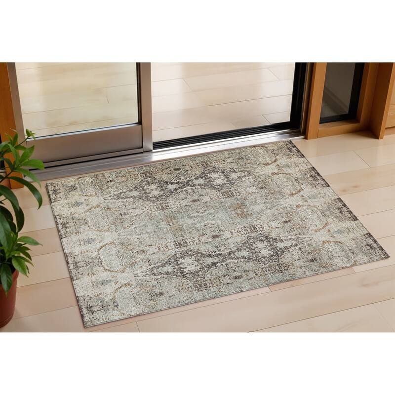 HomeRoots Floral Transitional Rectangle Outdoor Rug - 3' x 5'