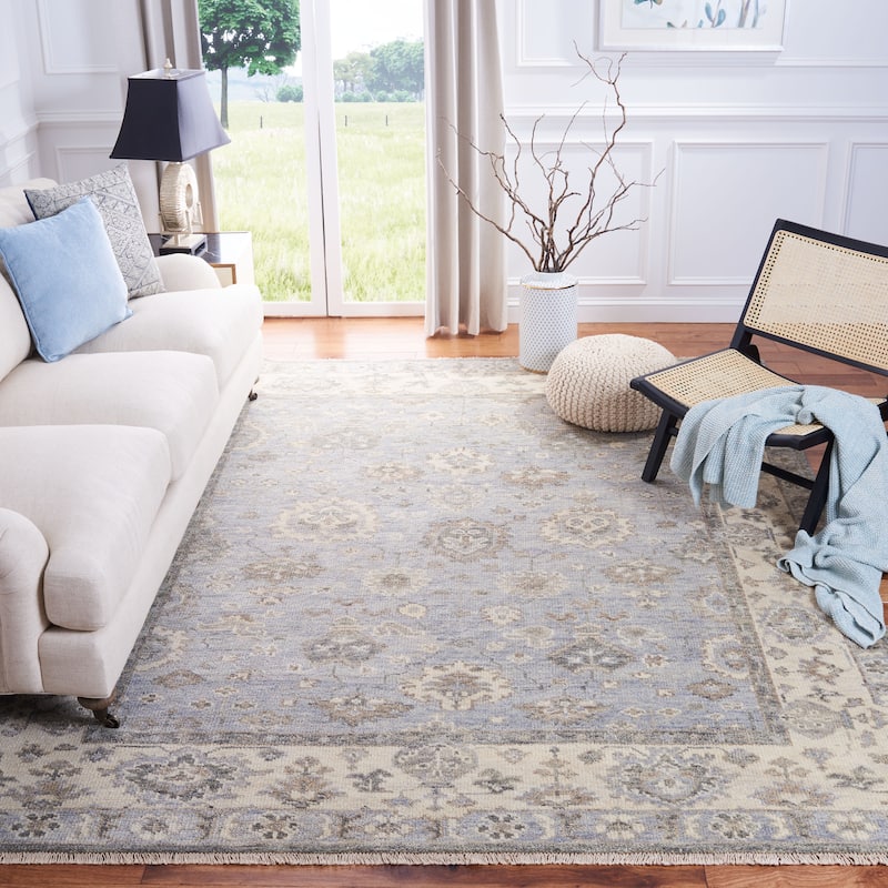 SAFAVIEH Hand-Knotted Samarkand Mineko Traditional Wool Rug - 9' x 12' - Grey/Ivory