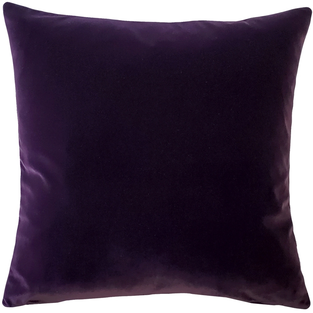 https://ak1.ostkcdn.com/images/products/is/images/direct/052bf6729392f65202acbfa1927c3d68d879f32e/Pillow-Decor-Castello-Soft-Velvet-Throw-Pillows-%283-Sizes%2C-18-Colors%29.jpg