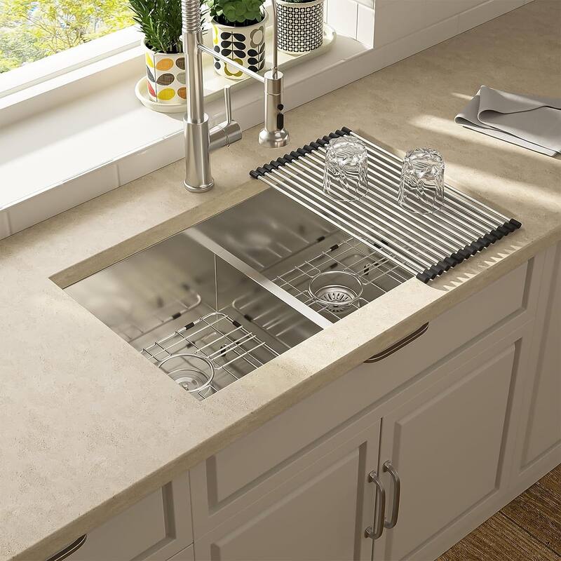 33x19 Undermount Double Bowl Kitchen Sink (50/50) in 18 Gauge Stainless Steel with 9 Inch Deep basin - 33*19*9