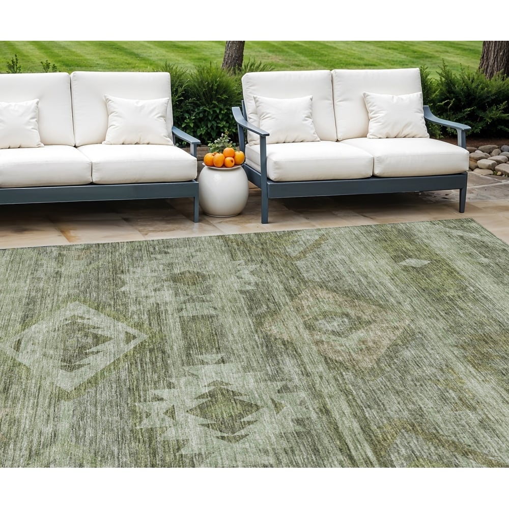 HomeRoots Southwestern Transitional Rectangle Outdoor Rug