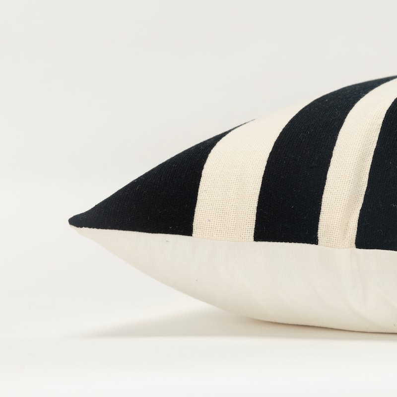 Rizzy Home Transitional Decorative Pillow Cover 20" x 20"