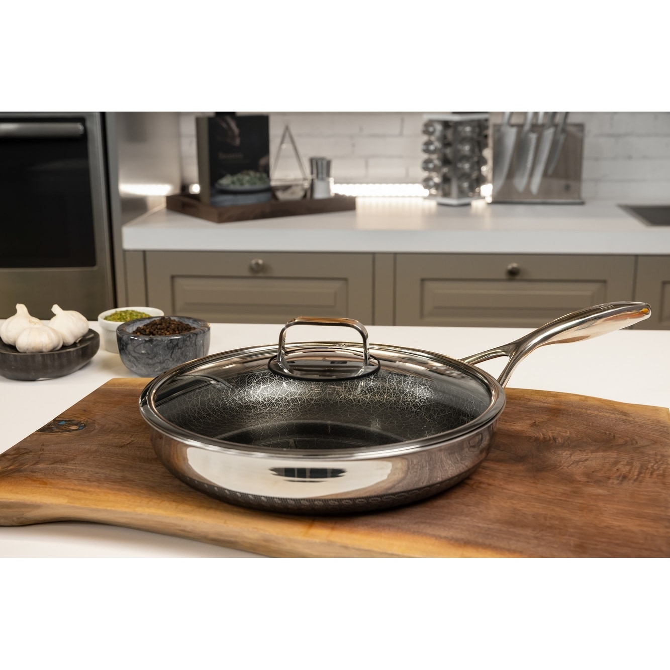 https://ak1.ostkcdn.com/images/products/is/images/direct/0535f706df16226b52d7c355fce579595427d9e5/DiamondClad-by-Livwell-Hybrid-Nonstick-Frying-Pan-Set-with-Tempered-Glass-Lid%2C-Dishwasher-Safe%2C-Cool-Touch-Handle%2C-PFOA-free.jpg
