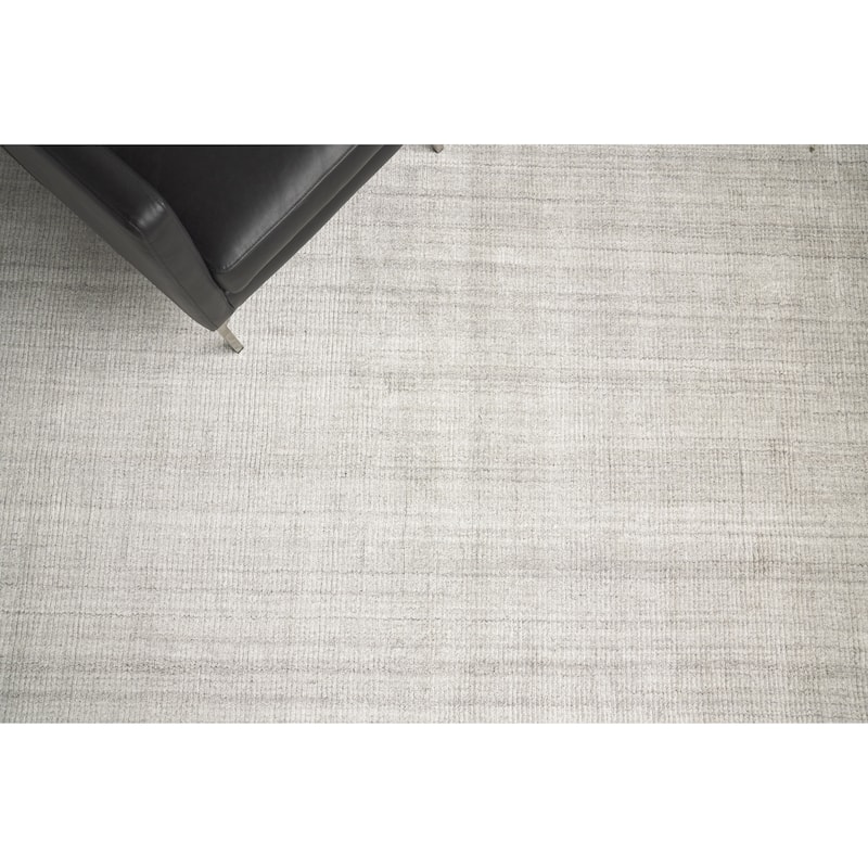 EXQUISITE RUGS Robin Hand-loomed Bamboo Silk/Wool Silver Area Rug.