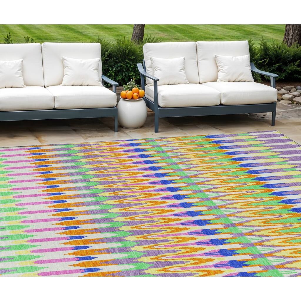 HomeRoots Southwestern Transitional Rectangle Outdoor Rug