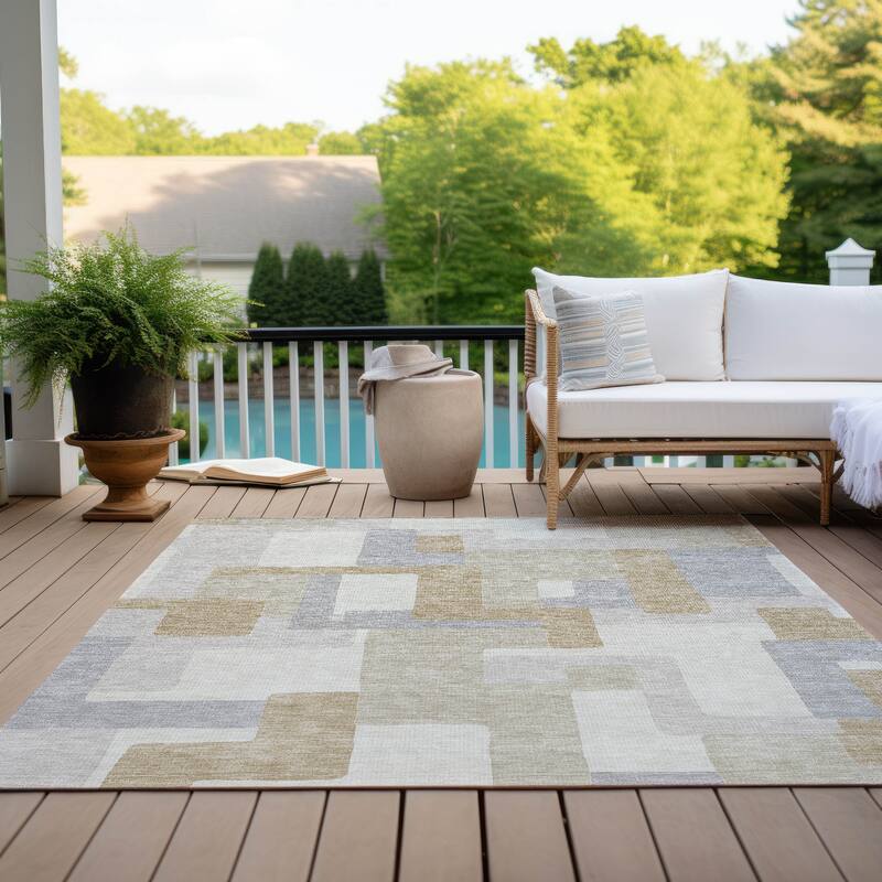 Machine Washable Indoor/ Outdoor Contempoary Blocks Chantille Rug