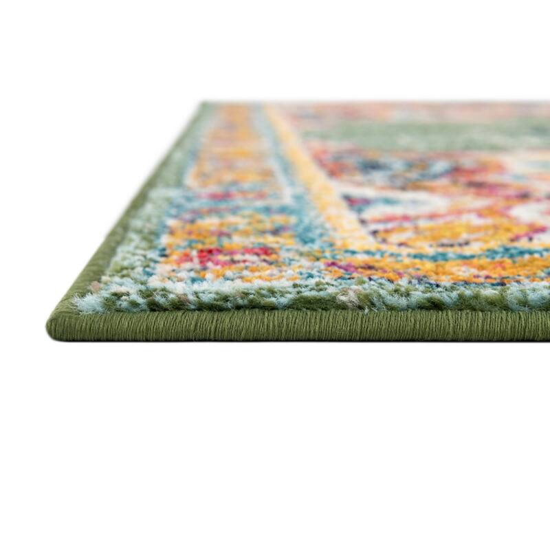 Traditional Koakburg Collection Area Rug