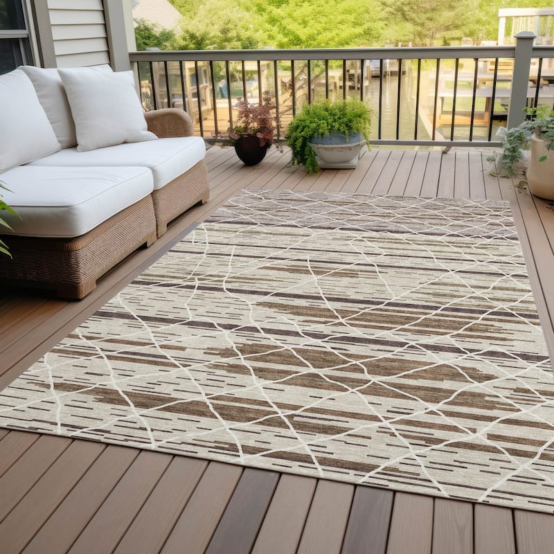 Machine Washable Indoor/ Outdoor Modern Global Chantille Rug