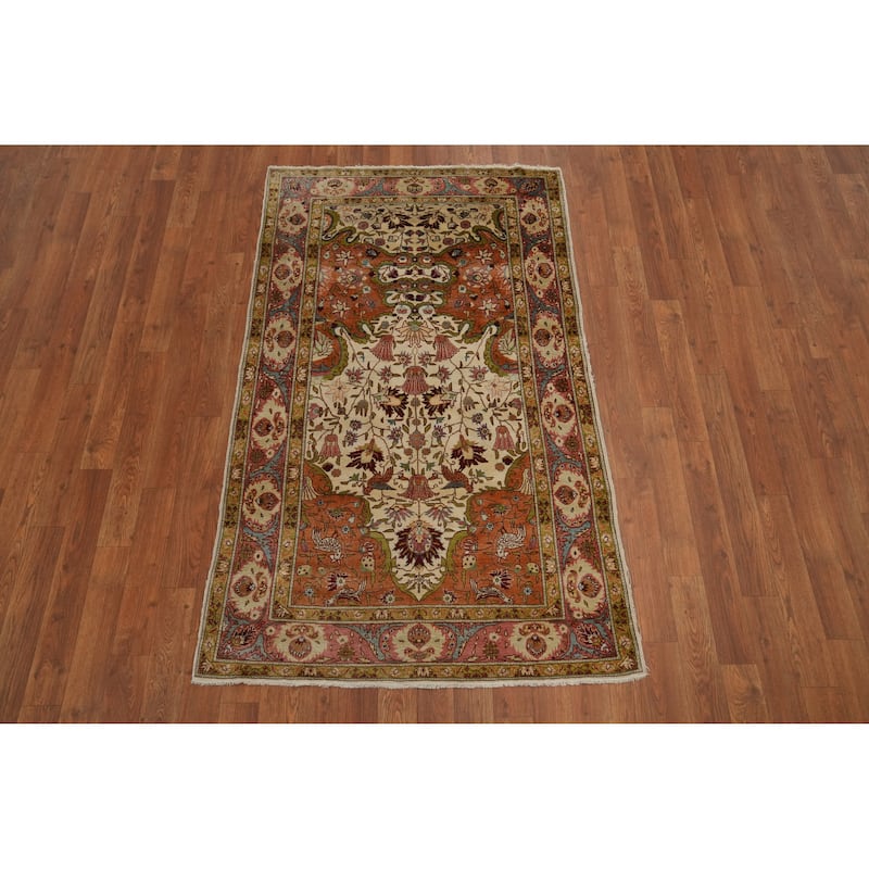 Hand Knotted Traditional Silk Beige Floral Area Rug - 5' 1'' X 3' 1''