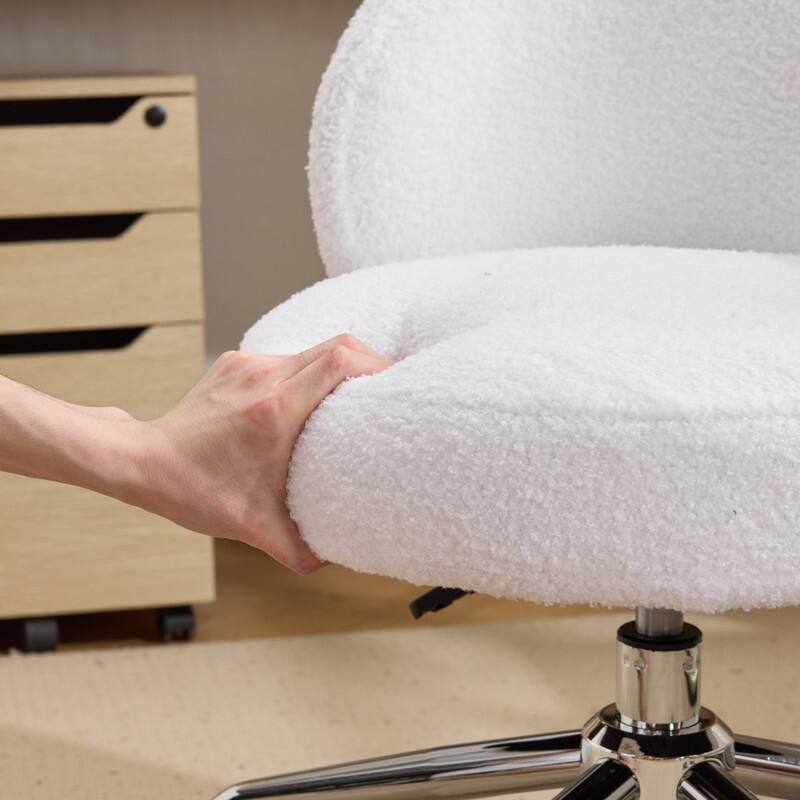 Teddy Swivel Chair Adjustable Rolling Office Desk Chair with Wheels and Support for Living Room - N/A