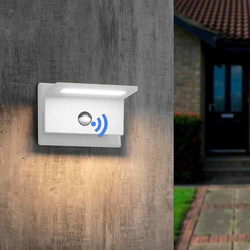 Inowel Wall Light Outdoor LED PIR Sensor Sconce IP54 10W 680Lm - white