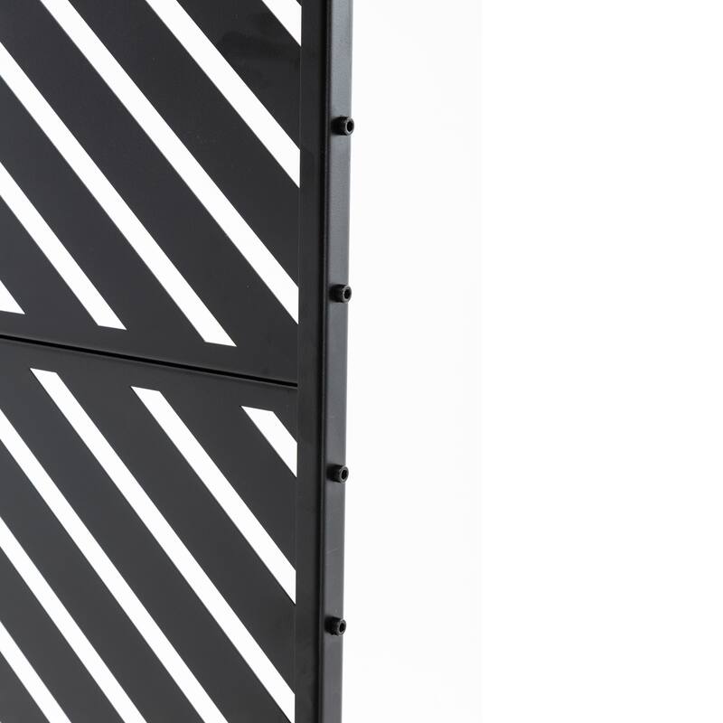 Outdoor Free Standing Metal Privacy Screen