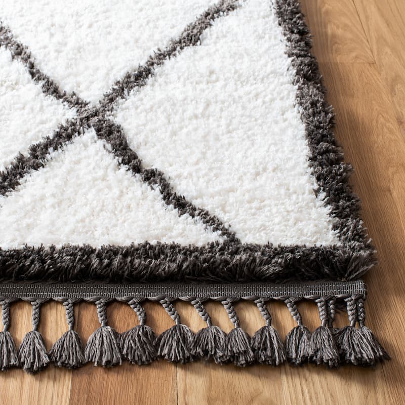 SAFAVIEH Carmella Ljutza Shag Trellis Polyester Rug