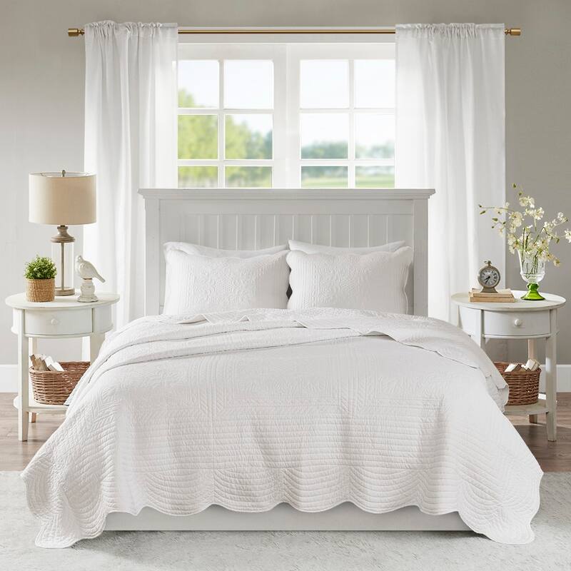 3 Piece Reversible Scalloped Edge Quilt Set Cream King/Cal King