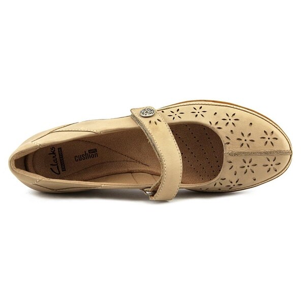 clarks everlay bai