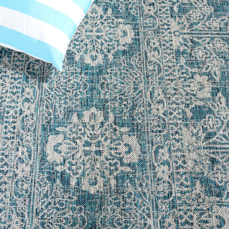 SAFAVIEH Courtyard Mami Transitional Rug