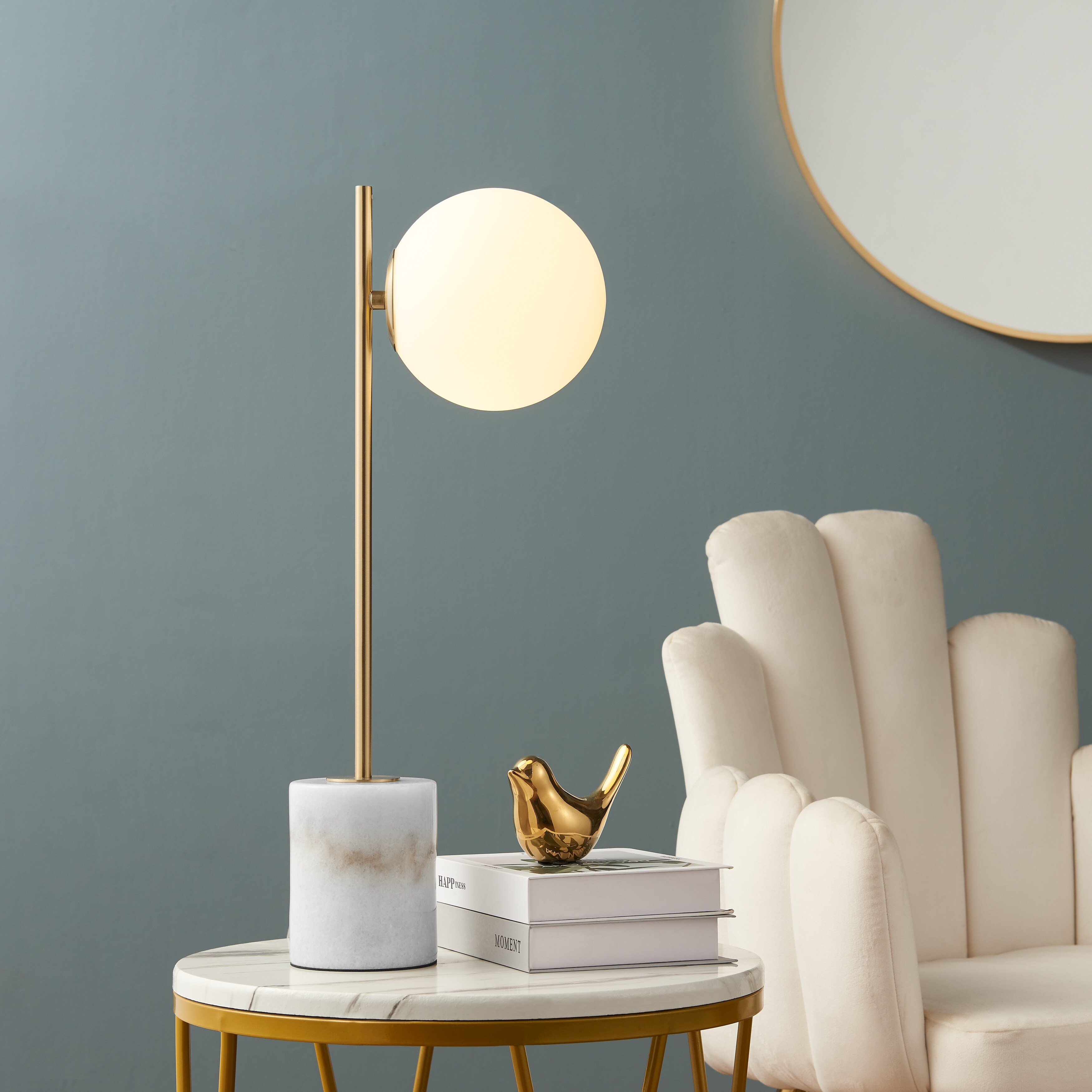 Sphere and store stem table lamp