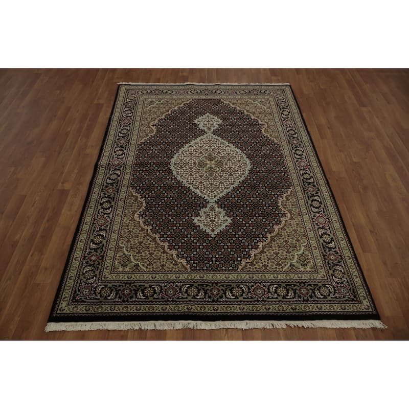 Hand Knotted Oriental 100% Wool Carpet Traditional Medallion Black Tabriz-Mahi Area Rug - 7' 1'' X 5' 0''