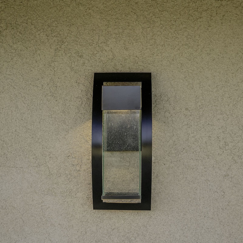 LED Light Outdoor Wall Lantern in Imperial Black