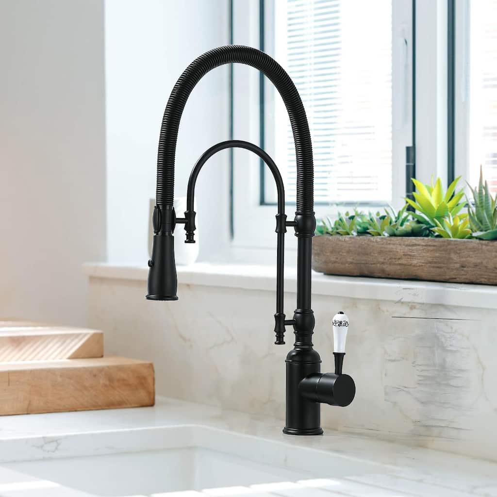 Single Handle High Arc Swiveling Dual-Mode Pull-Down Sprayer Kitchen Faucet In Matte Black