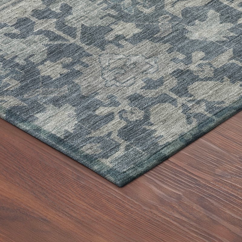 Machine Washable Indoor/ Outdoor Casual Traditional Chantille Rug