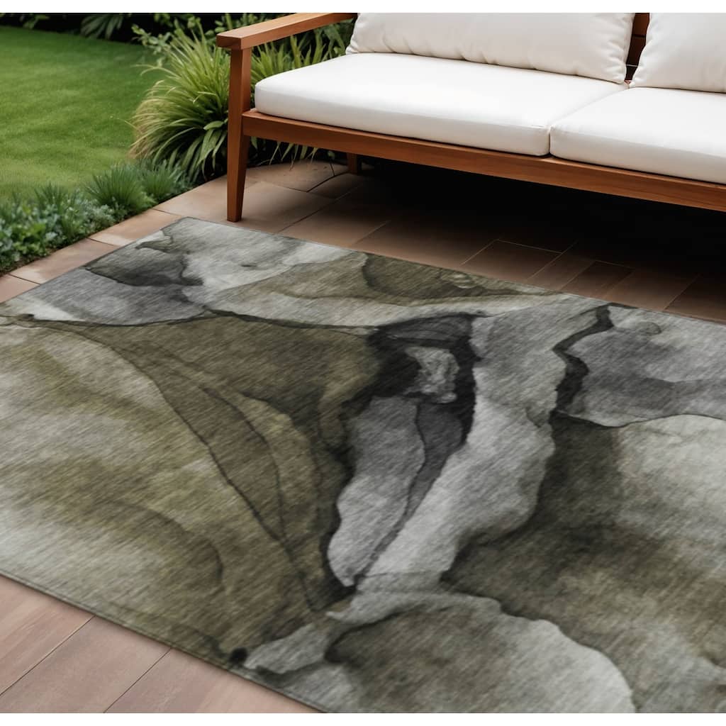 HomeRoots Abstract Transitional Rectangle Outdoor Rug
