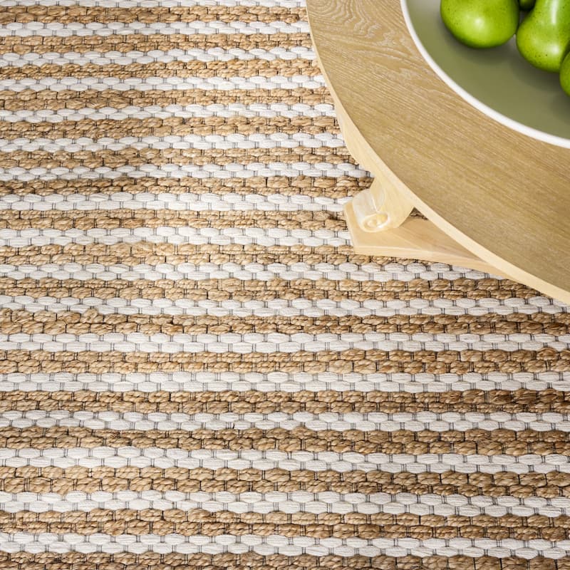 Martha Stewart by SAFAVIEH Handmade Deivi Jute Rug