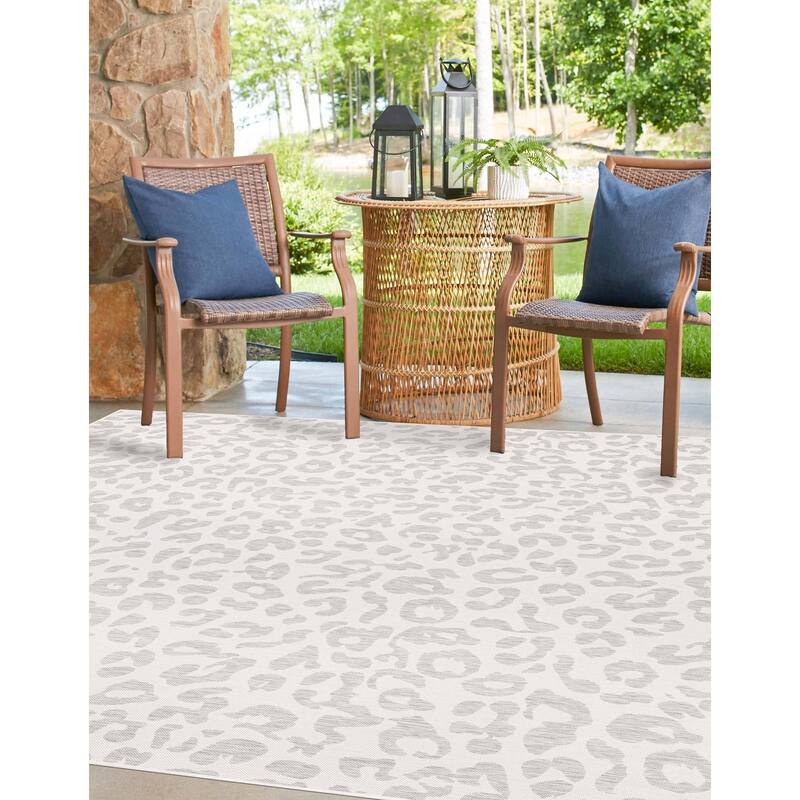 Outdoor Gallery Collection Area Rug