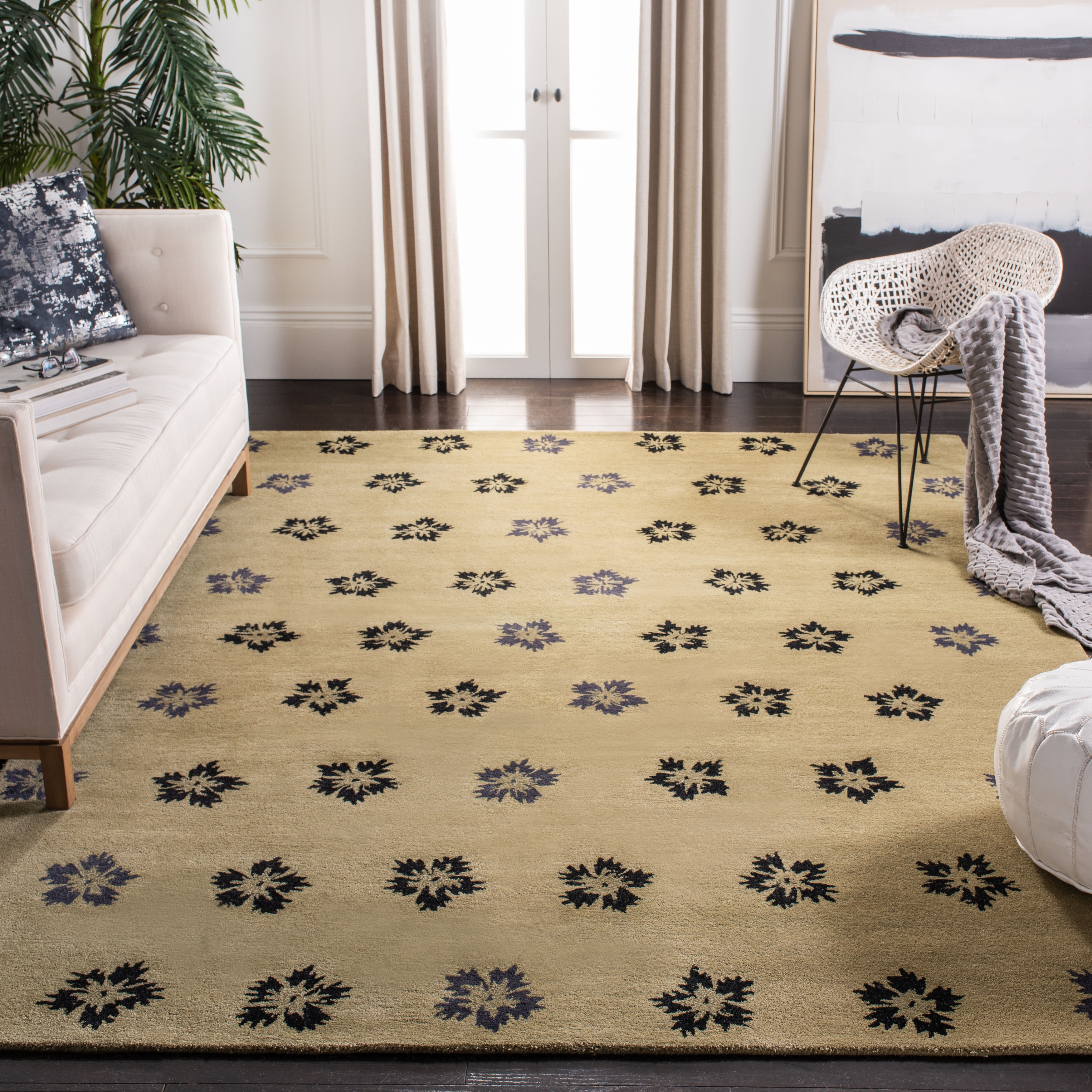 SAFAVIEH Handmade Soho Teela Leaves N.Z. Wool Rug
